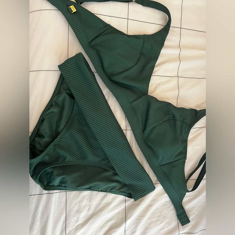 Forest green bikini - 38D top, size 8 bottom